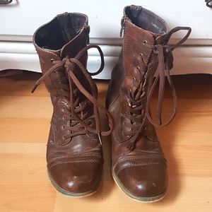 Lace up boots